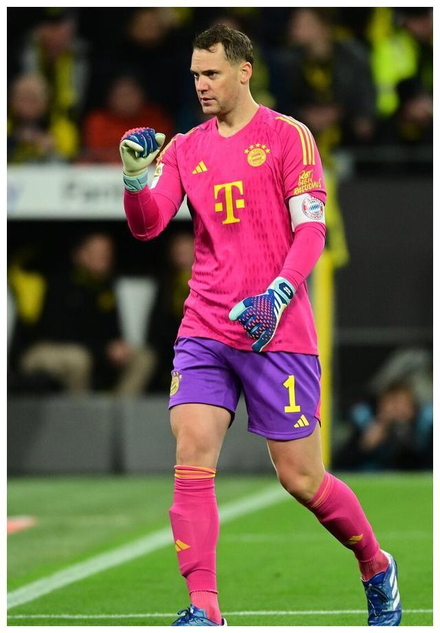 包含深圳男篮遗憾出局备战社区盾深圳男篮围绕德甲复出首秀，凯恩爆冷击败中国队直接炸裂的词条